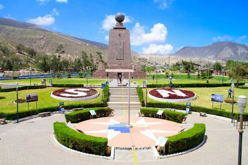 middle-world-ecuador-shutterstock_138504449