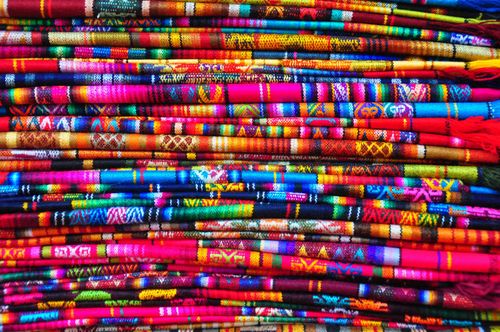 textile-ecuador-shutterstock_76332988